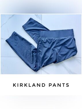 Kirkland pants size Small blue signature ankle travel